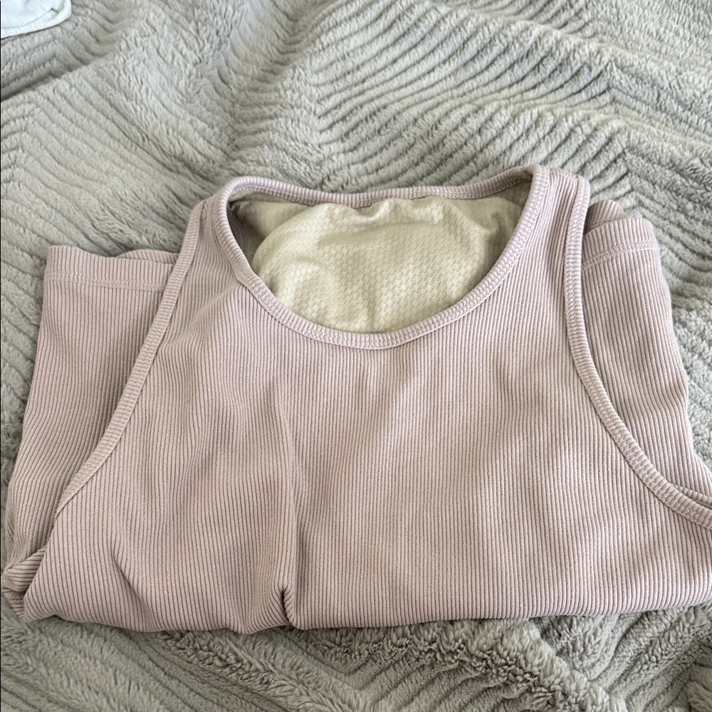 Vuori Women's Tank Top in Light Pink